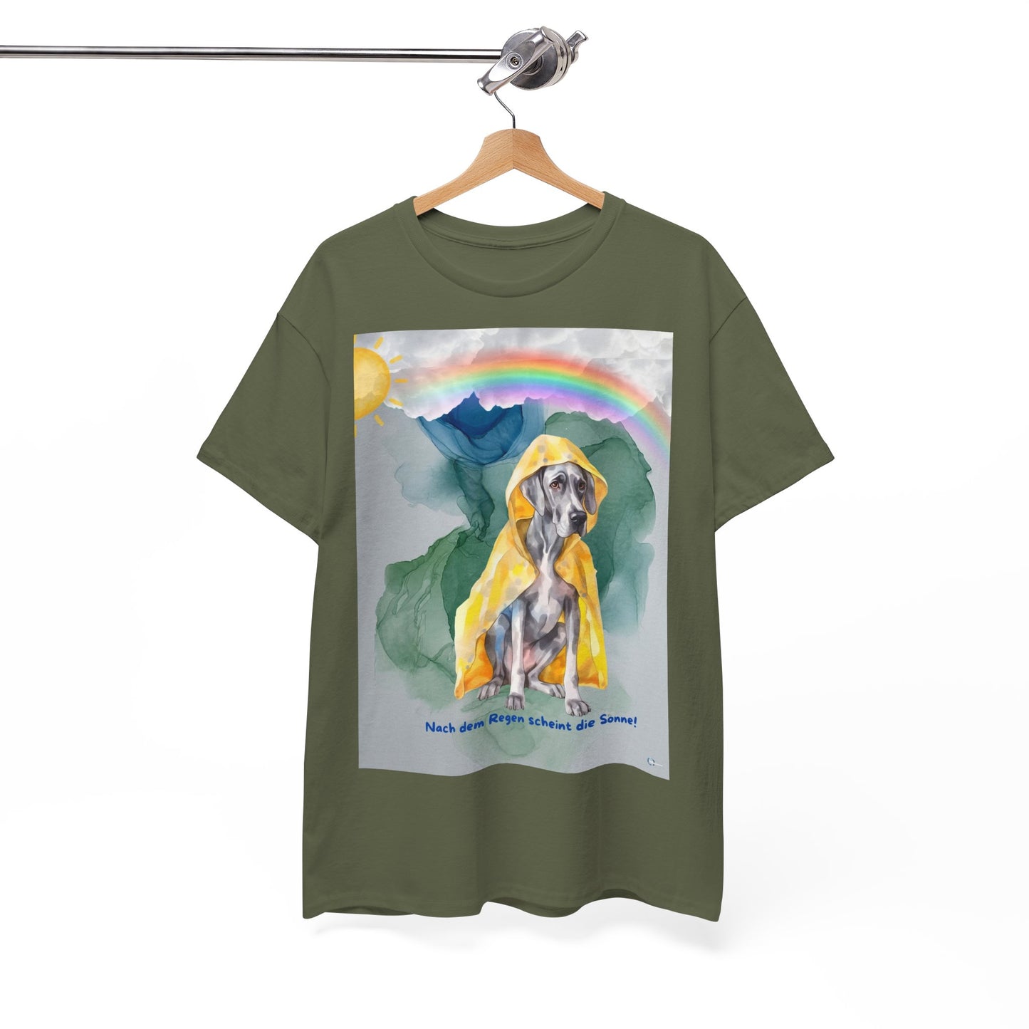 Dog in Yellow Raincoat T-Shirt | Rainbow Mountain Illustration. Nach dem Regen, scheint die Sonne!